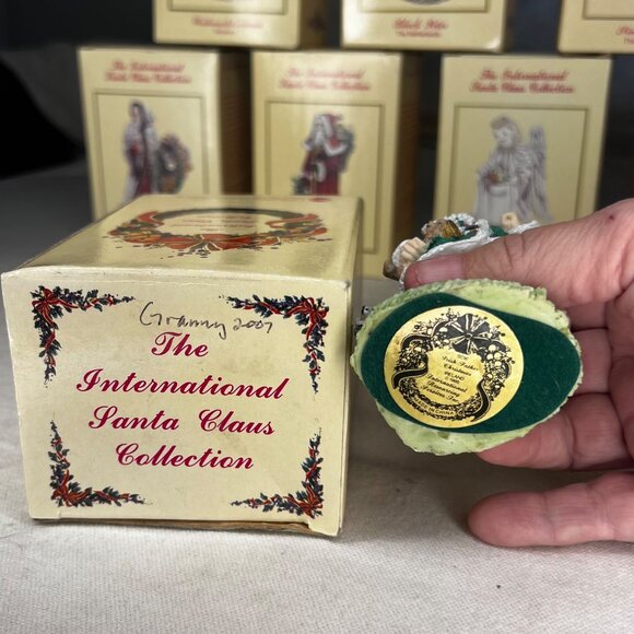 The International Santa Claus Collection Irish Father Christmas  Ireland 1995 - Picture 2 of 11